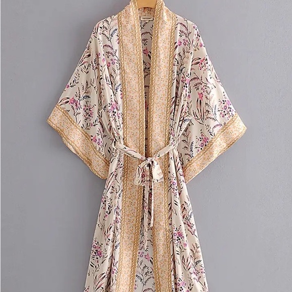 Other - Cream Floral Kimono Robe with Gold Trim